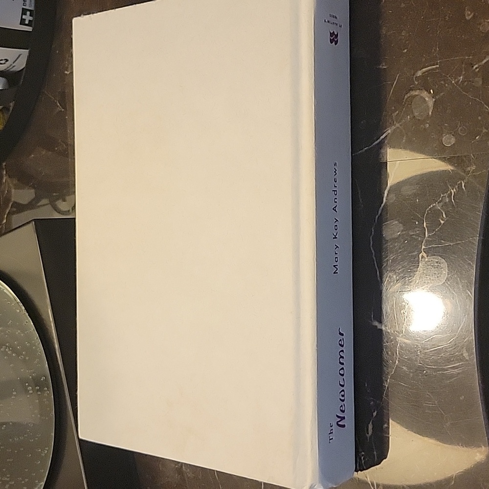 The Newcomer by Mary Kay Andrews Hardcover